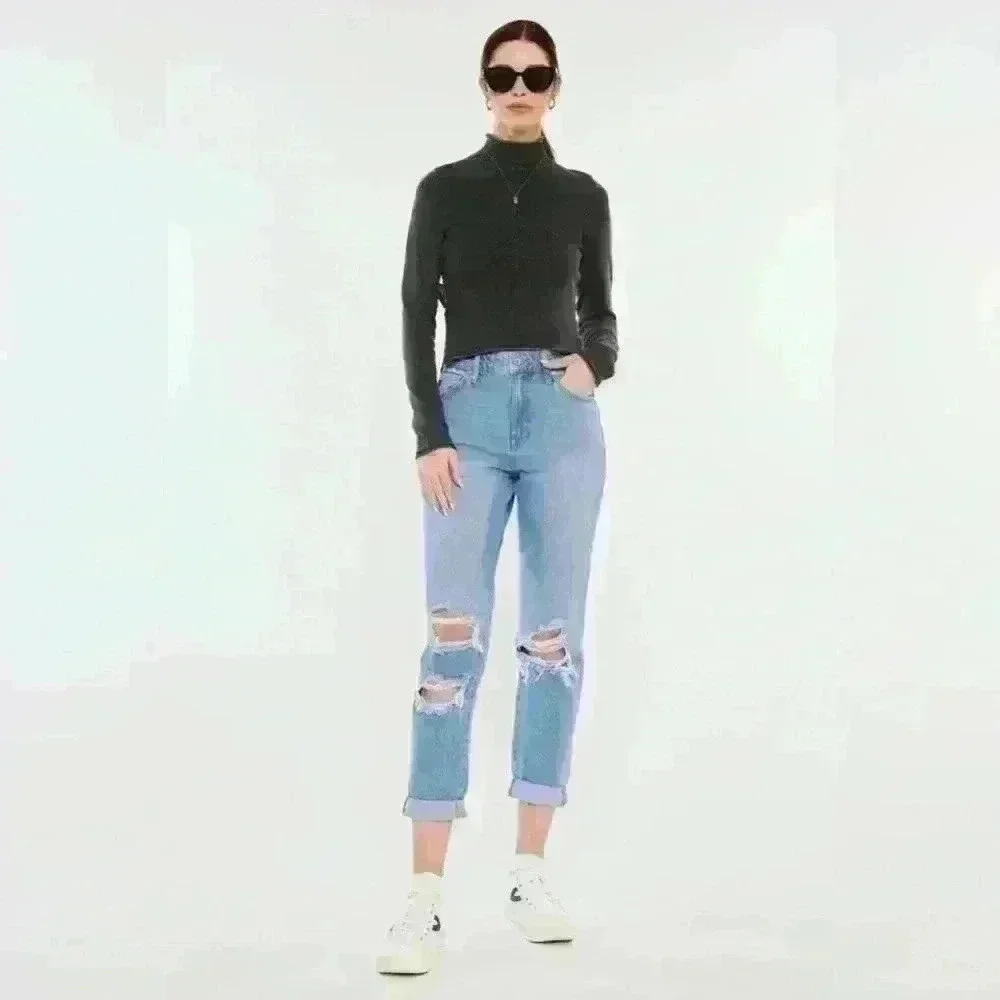 Mom Jeans - Picture 1 of 12